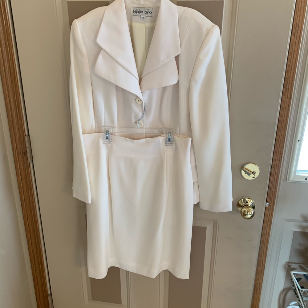 Woman’s 2pc Suit